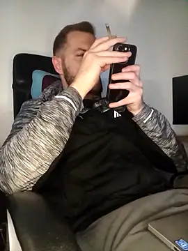 THE_CHEEKY_ALPHA Show in webcam