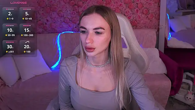 Chat +18 de ArinaWong ao vivo