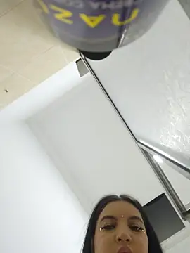 Chat +18 de Pretty_Julieta ao vivo