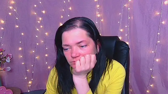 LauraFinn's Live XXX Chat