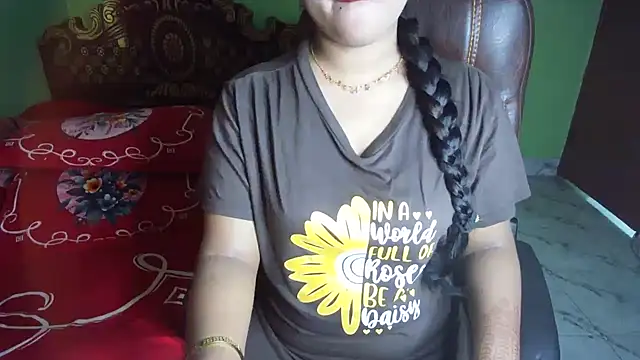 BengaliQueenStarのライブXXXチャット