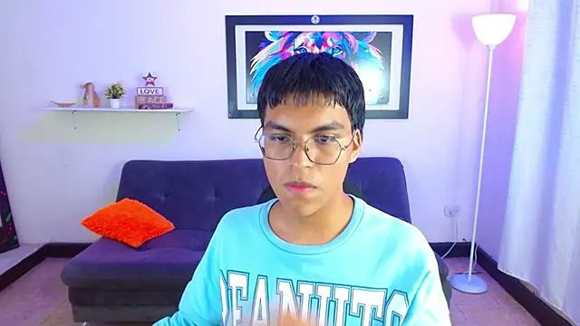 Maecum18: онлайн-секс-чат