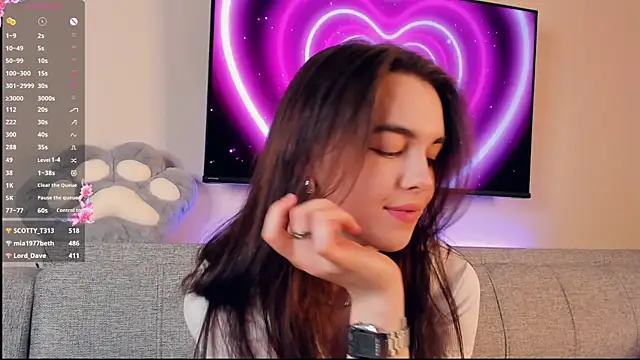 دردشة MirnaTellado الجنسية المباشرة