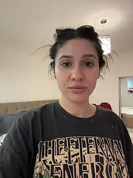 IrisBlues' Live XXX Chat