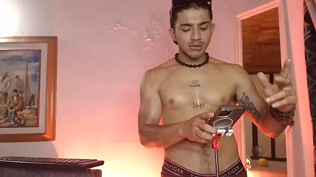 ArturoCardona_: онлайн-секс-чат