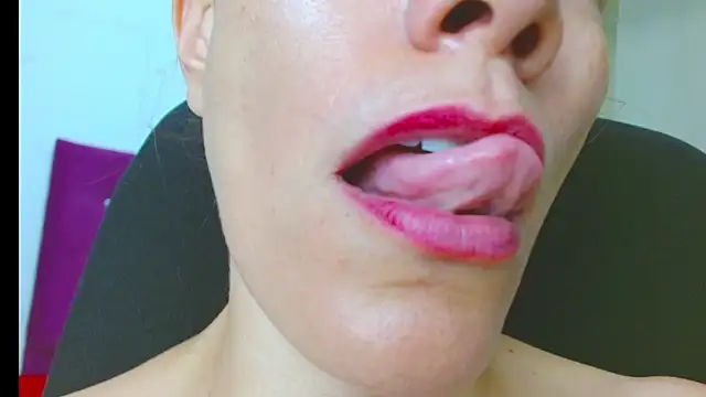 Онлайн чат XXX chantalsemenova1