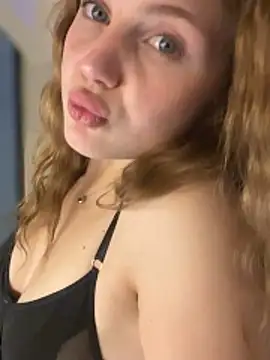 Chat +18 de Emaline_Fane ao vivo