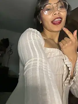 Jade_Zephyra élő XXX-chatje