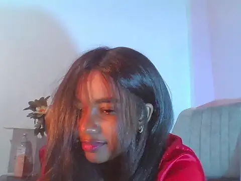 Behla_Rouseh3_ élő XXX-chatje