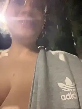 big_tits_in_your_face Adlı Modelin Web Kamerası Şovu