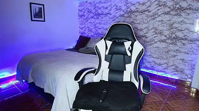 Camila_IRoose Chat XXX in diretta