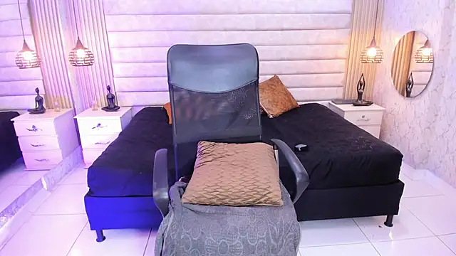 VictoriaaBlair live XXX chat