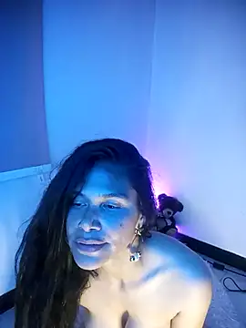 _aish_a Adlı Modelin Canlı XXX Sohbeti