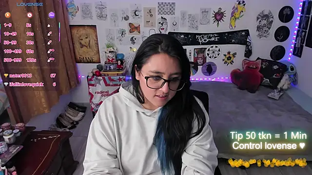 Cherry_blush_: онлайн-секс-чат