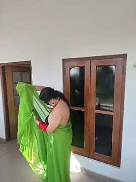 Ruvi_Queen Live XXX Chat