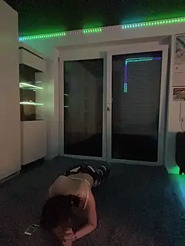 Just-Lilly Adlı Modelin Canlı XXX Sohbeti