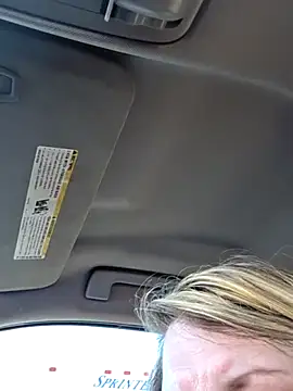 SheIsSomething – Live XXX-chat