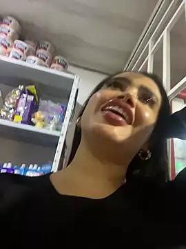 XXX chat uživo modela Sara_fun