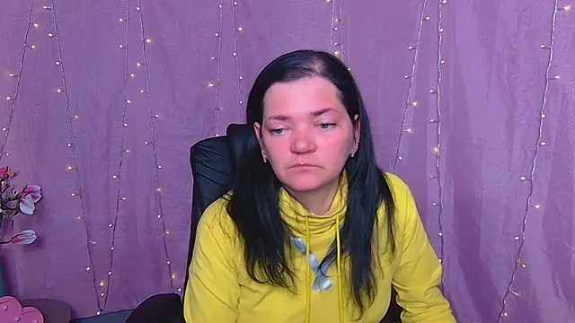 LauraFinn – Kamerová šou