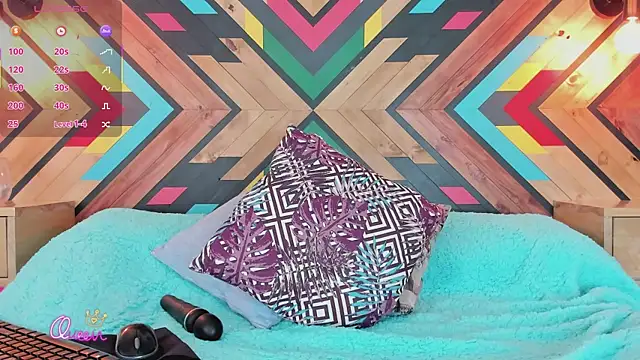 NaiirobiSwan's Live XXX Chat