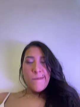 Chat XXX en directo de IsabellaJoness_