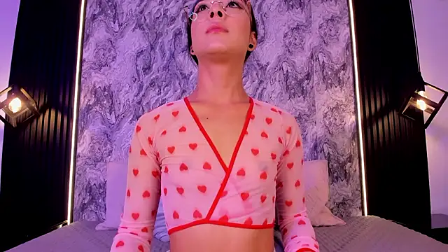 Mialarouse's Live XXX Chat