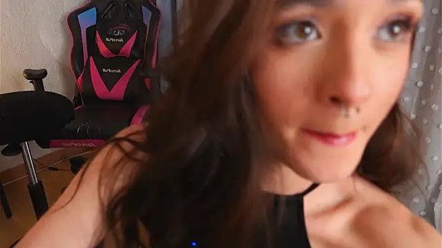 LucyDeLuca 라이브 XXX 채팅