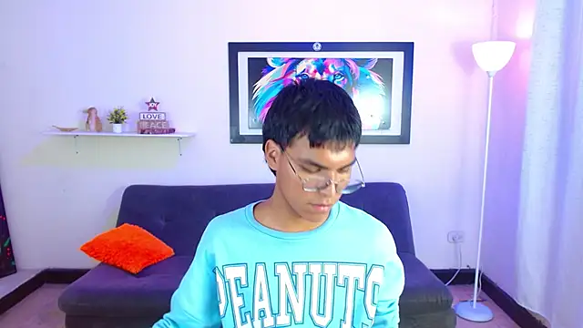 Maecum18's Live XXX Chat