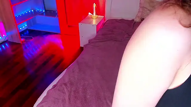 HolliBillig Live XXX Chat