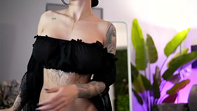 Ivy_Trix live XXX chat