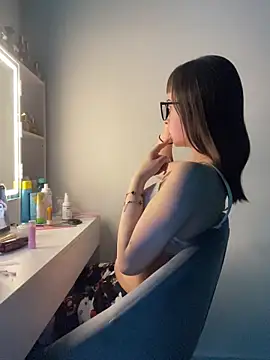 Chat XXX en directo de Just-Lilly