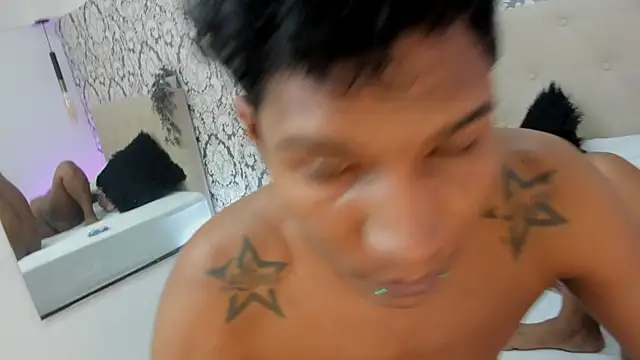 Czat XXX na żywo – Emaa_Scot