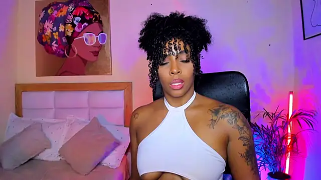 Živý XXX chat AitanaBrown_