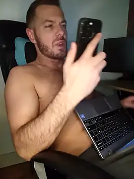 XXX chat uživo modela THE_CHEEKY_ALPHA