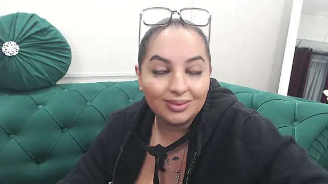 Webkamerová show BustyAllyy