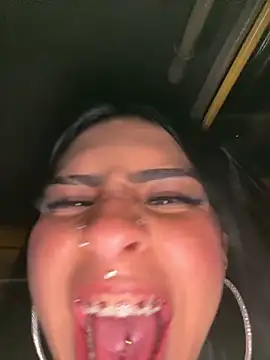 Živý XXX chat Hilary_pinkk