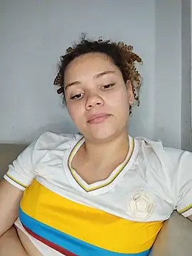 Živý XXX chat PrettySquirt-PibeV