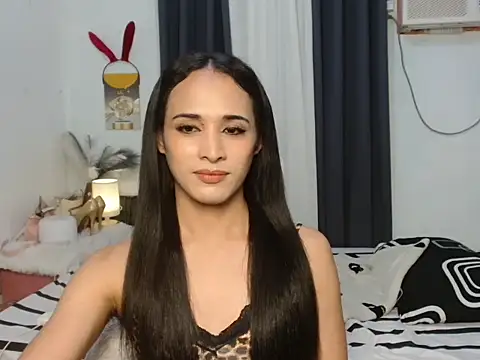 Show modela Maxinerein na web-kameri