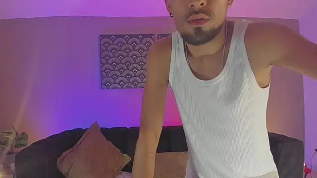 Pokazy przed kamerką – neyder_sanz