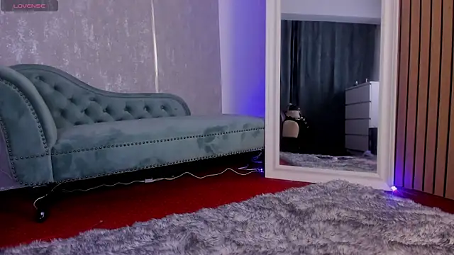 Chatroom XXX en direct de AnyaGlow