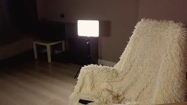 Онлайн чат XXX EllsaJean_