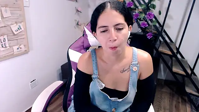 Živý XXX chat samantha_baby_