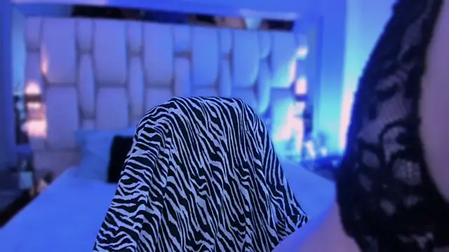 revenmiller_: онлайн-секс-чат