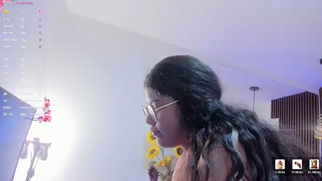 Sweet_Alicee__: онлайн-секс-чат