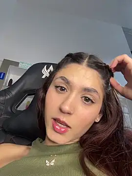 Chatroom XXX en direct de AnnyCherry_