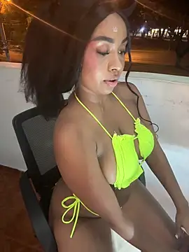 Chat XXX en directo de Kloe_rousse01