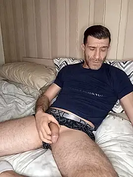 Alexdaniel89 Adlı Modelin Canlı XXX Sohbeti