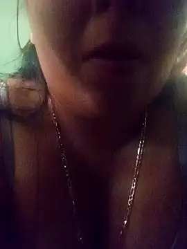 1yesi's Live XXX Chat