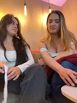 Antonella_Julieta – Naživo XXX chat