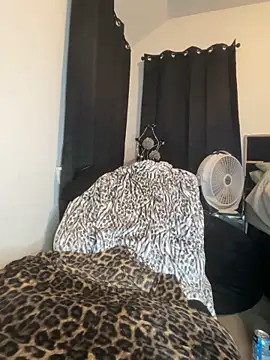 Exotic_Queen_ – Naživo XXX chat